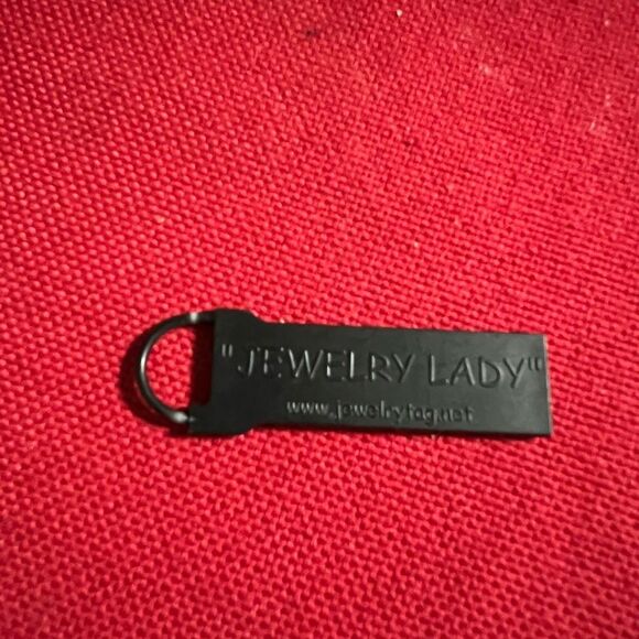 Reusable Plastic Jewelry Tags, 400 black, 125 Green, 75 Watch / Bracelet Tags - Picture 2 of 10